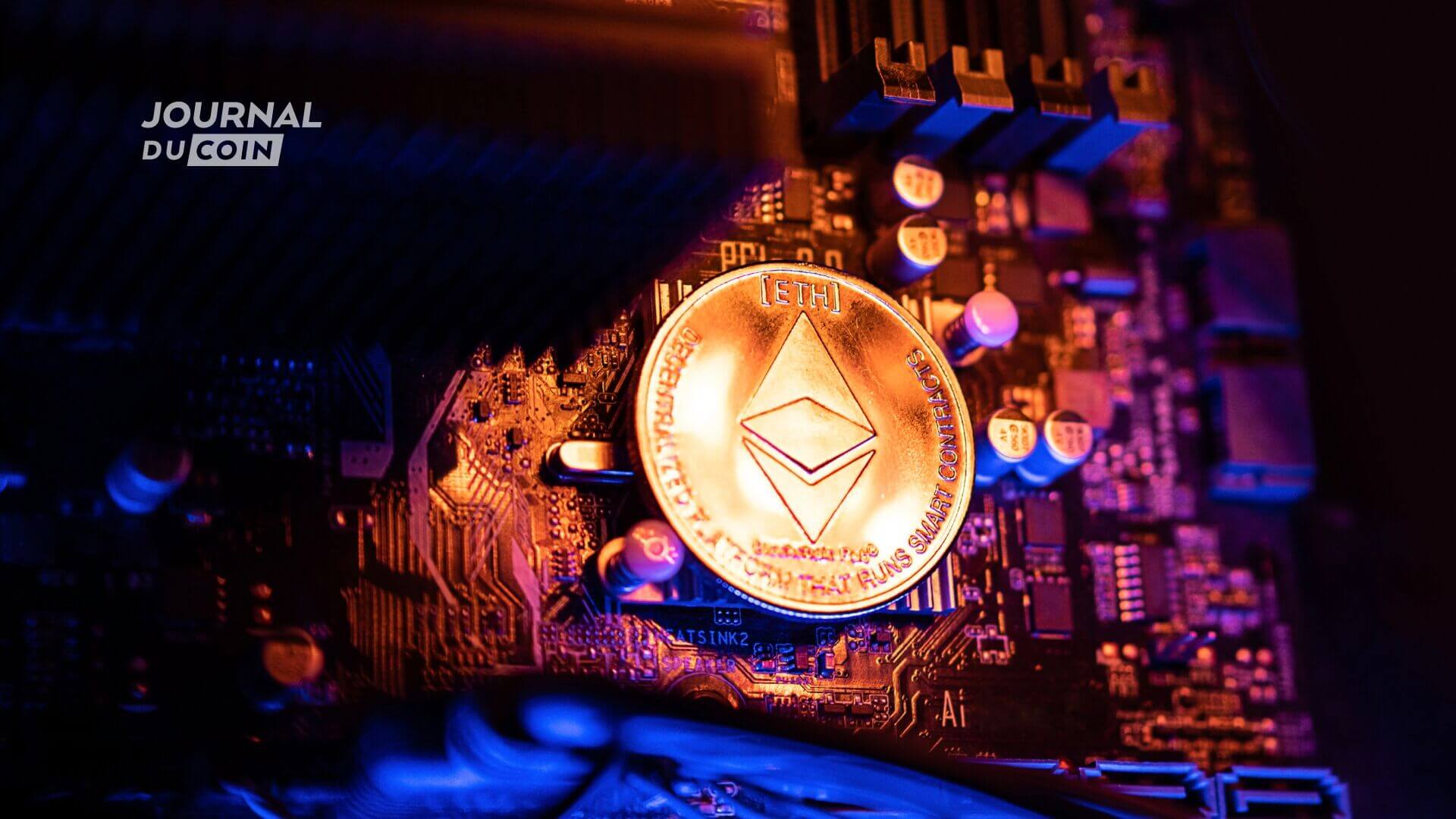 Ethereum au milieu d'un circuit informatique imprimé.