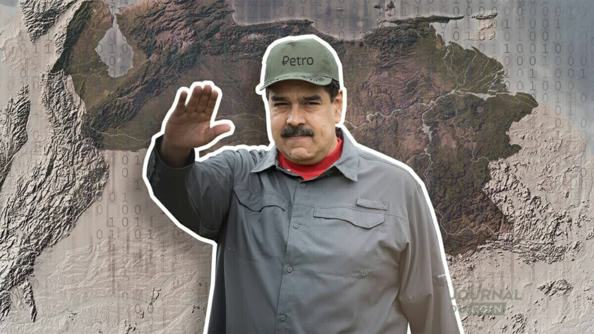 Le président Maduro avec une casquette Petro, la cryptomonnaie vénézuélienne indexée sur le prix du pétrole